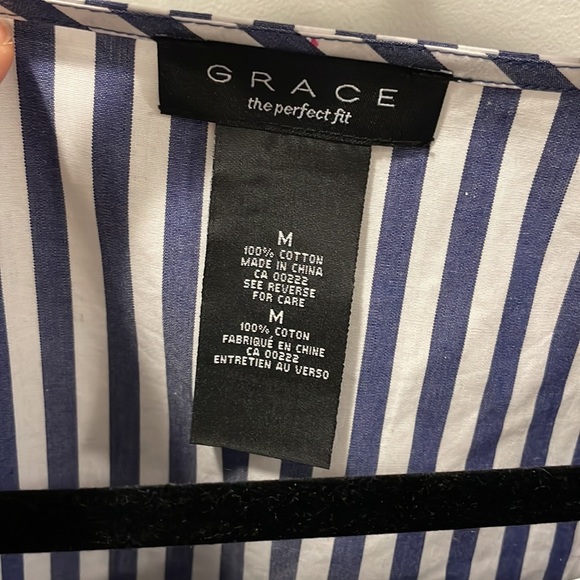 Grace 100% cotton blue and white striped blouse with floral embroidered cutouts - Picture 5 of 8